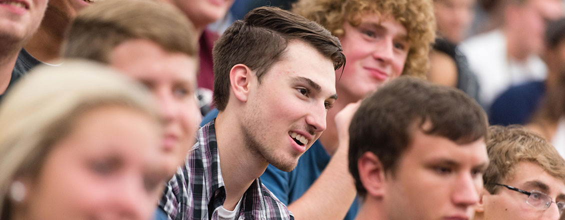 freshman students at orientation