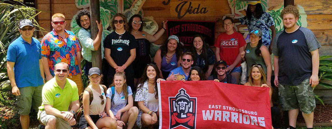 Students gathered on a Recreation Services field trip to Costa Rica